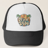 Het is een Retro Surf Vibe Trucker Pet (Voorkant)