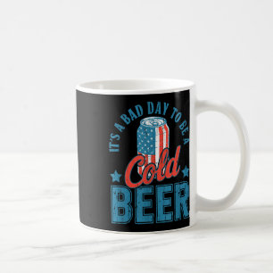 Het is een slechte dag om een koud biertje te zijn koffiemok