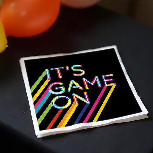 Het is een spelletje op kleurrijk Neon Laser Label Servet