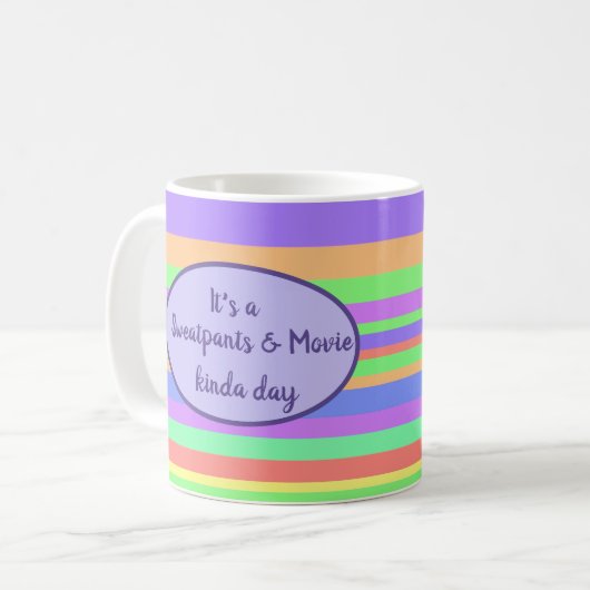 Het is een Sweatpants & Movie day Koffiemok (Voorkant links)