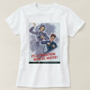 Het is een traditie met ons, meneer! t-shirt