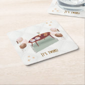 Het is een Twins Coffee Theme Baby shower Kartonnen Onderzetters (Schuin)