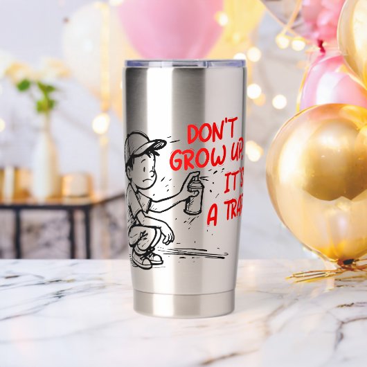 Het is een val geïsoleerde drinkbeker (Vrijgezellenfeest (Gedraaid)  )
