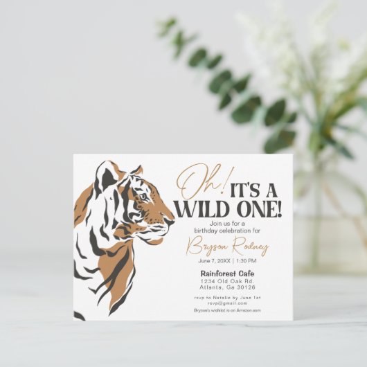 Het is een wild oerwoud tijger op de eerste verjaa briefkaart (Staand voorkant)