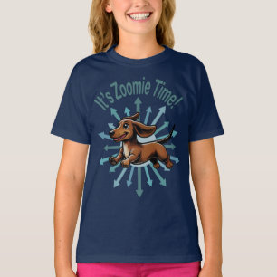 Het is een Zoomie Time teckel T-shirt