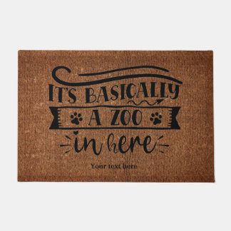 Het is eigenlijk een dierentuin hier deurmat