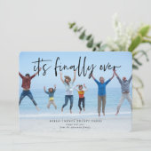Het is eindelijk voorbij | Hallo 2021 Vakantiedenk Kaart (Staand voorkant)