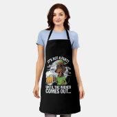 Het is geen feest tot Dachshund Irish Beer Wiener Schort (Gedragen)