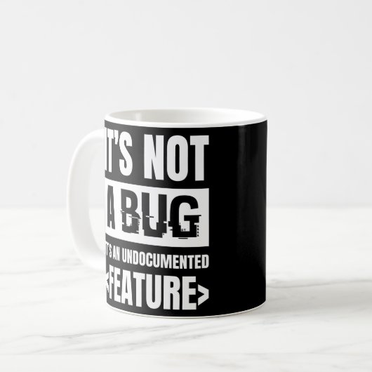 Het is geen insect. Het is een ongedocumenteerde e Koffiemok (Voorkant links)