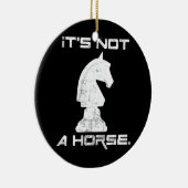 Het is geen paardenschotel. keramisch ornament (Rechts)