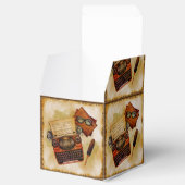 Het is geschreven als  kubus bedankdoosjes (Geopend)