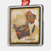 Het is geschreven in het  metalen ornament (Links)