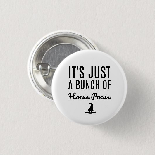 Het is gewoon een bundel Hocus Pocus Small Button (Voorkant /achterkant)