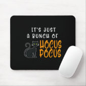 Het is gewoon een stel Hocus Pocus Halloween kat Muismat (Met muis)