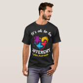 Het is goed om anders te zijn t-shirt (Voorkant volledig)