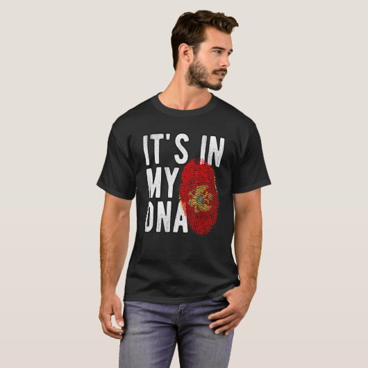 Het is grappig in mijn DNA Montenegro vlag Fingerp T-shirt (Voorkant volledig)