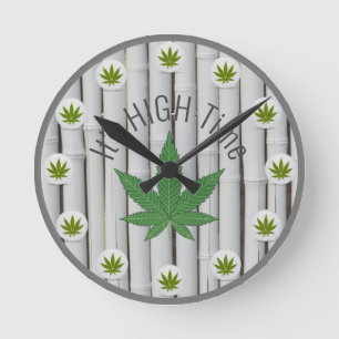 Het is High-Time Weed Leaf White Bamboo Custom Ronde Klok