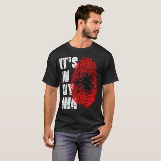 HET IS IN MIJN DNA Albanië Flag Boy Girl Gift T-shirt (Voorkant volledig)