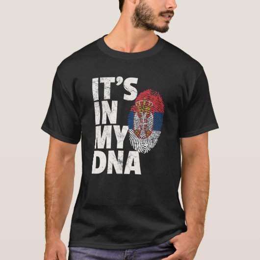 HET IS IN MIJN DNA-Servische Vlag kerstcadeau T-shirt (Voorkant)