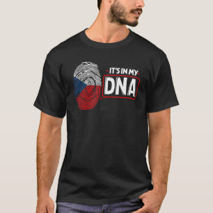 Het is in mijn nationale DNA-vlag Tsjechisch Patri T-shirt