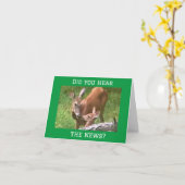 HET IS "JE VERJAARDAG" ZEGT HET HERTJE!!!! KAART (Gele Bloem)