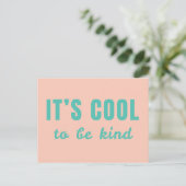 Het is kool om aardig te zijn | Modern Retro Roze Briefkaart (Staand voorkant)