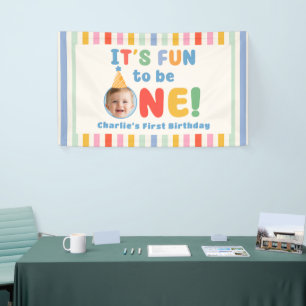 Het is leuk om één kleurrijke streep verjaardagsba spandoek