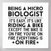 Het is makkelijk om een microbioloog te zijn. poster (Voorkant)