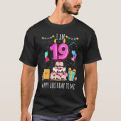 Het is mijn 19e verjaardag taart kaars 19 jaar oud t-shirt (Voorkant)