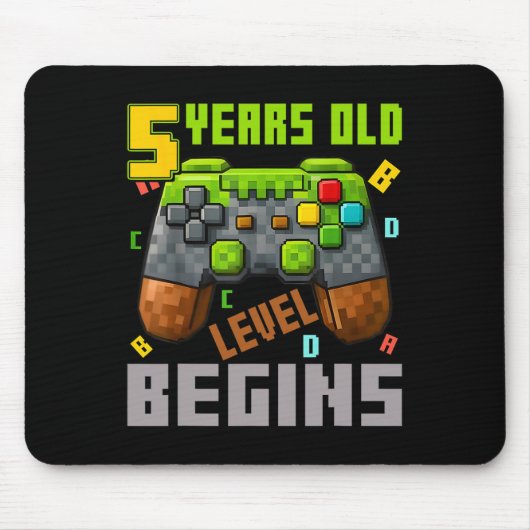 Het is mijn 5e verjaardag Pixel Gaming Controller  Muismat (Voorkant)