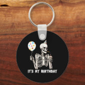 Het is mijn verjaardag Halloween Skeleton Funny Bi Sleutelhanger (Voorkant)
