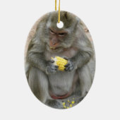 Het is Mine! .. Wild Thai Macaque Monkey Keramisch Ornament (Achterkant)