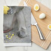 Het is Mine! .. Wild Thai Macaque Monkey Theedoek (Quarter Fold)