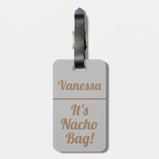 Het is Nacho Bag. | Financiering Bagagelabel (Achterkant verticaal)