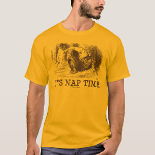 Het is Nap Time Slaping Red King Wonderland T-shirt