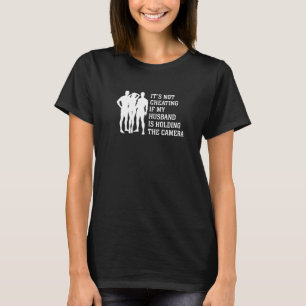 Het is niet bedrogen als mijn man het spel vasthou t-shirt