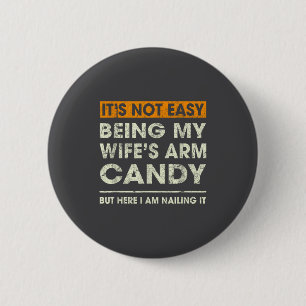 Het is niet makkelijk om de armversiering van mijn ronde button 5,7 cm