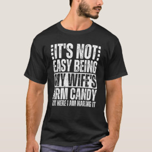 Het is niet makkelijk om de armversiering van mijn t-shirt
