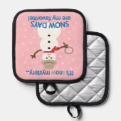 Het is NOw Mystery Detective Snowman Pink Pannenlap (Voorkant / Achterkant)