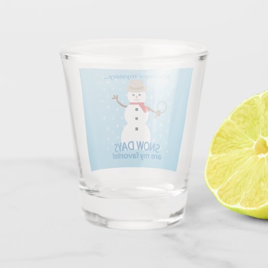 Het is NU Mystery Detective Snowman Blue Shot Glas (Achterkant)