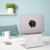 Het is OK om geen OK vinyl Sticker te zijn (Laptop op bureau)