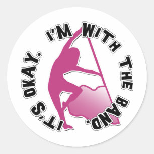 Het is oké, ik ben met de band ronde sticker