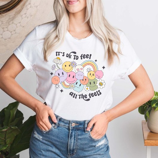 Het is oké om alle gevoelens van positiviteit te v t-shirt