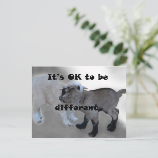 Het is oké om anders te zijn briefkaart (Staand voorkant)