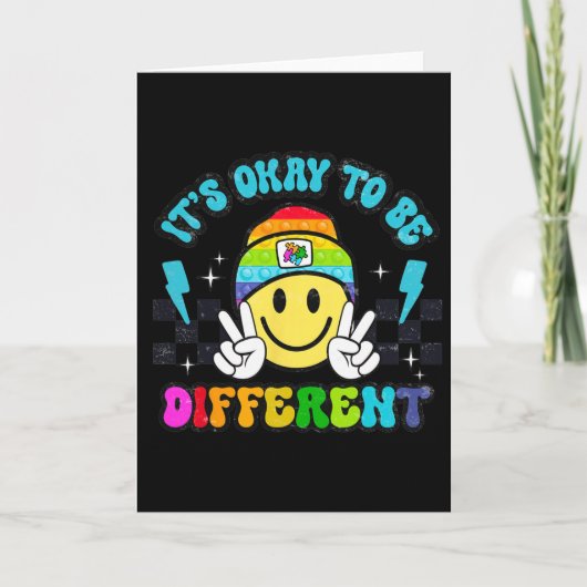 Het Is Oké Om Anders Te Zijn Smile Face Puzzel Aut Kaart (Voorkant)