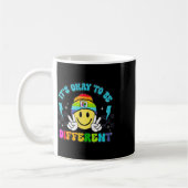 Het Is Oké Om Anders Te Zijn Smile Face Puzzel Aut Koffiemok (Links)