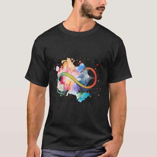 Het is oké om anders te zijn t-shirt (Voorkant)