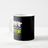 Het is oké om een ander Cute Elephant Autism-bewus Koffiemok (Voorkant links)