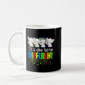 Het is oké om een ander Cute Elephant Autism-bewus Koffiemok (Links)