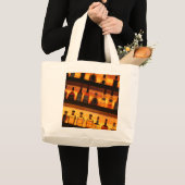 Het is om vijf uur ergens. grote tote bag (Voorkant (product))